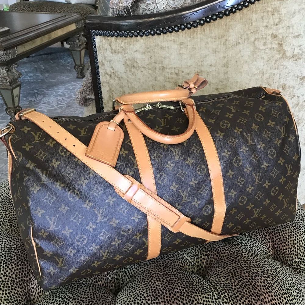 Exquisite Louis Vuitton Keepall 55 Bandoliere Travel Bag Duffel